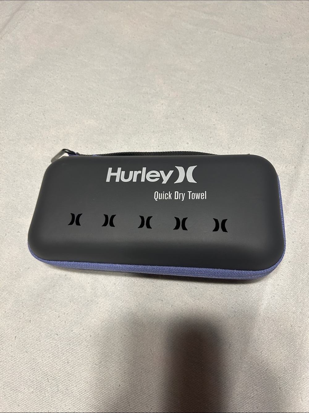 Hurley Quick Dry Towel with Case